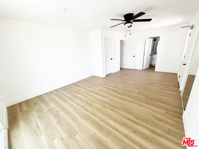4180 Marlton Avenue, Los Angeles CA: https://media.crmls.org/mediaz/f174f2c3-916a-4fd3-ba60-1eafd96d023e.jpg