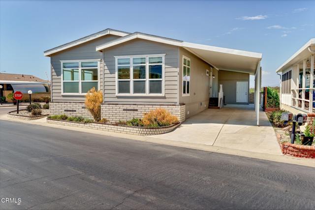 Detail Gallery Image 5 of 35 For 5540 W 5th St #1,  Oxnard,  CA 93035 - 3 Beds | 2 Baths