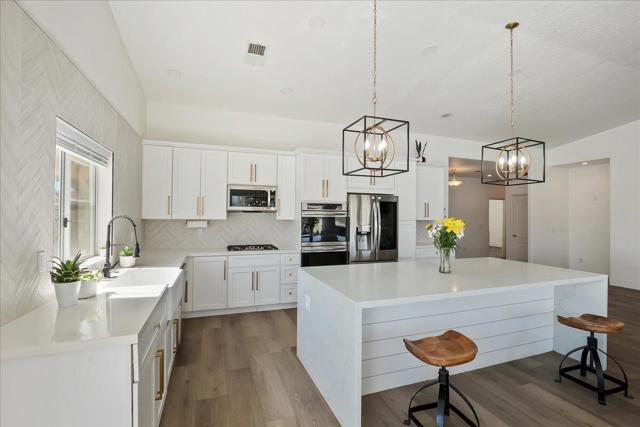 82210 Vandenberg Drive, Indio CA: https://media.crmls.org/mediaz/f175fc97-10b4-4121-be22-f78e7e011f02.jpg