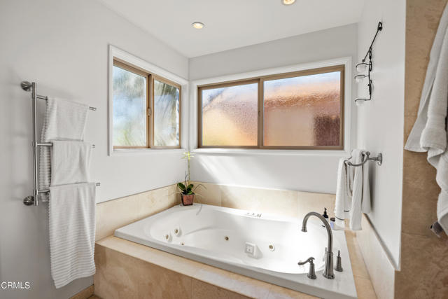 Detail Gallery Image 22 of 48 For 121 Moorpark Ave, Oxnard,  CA 93035 - 3 Beds | 2/1 Baths