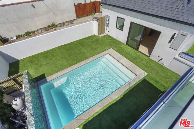1161 Stearns Drive, Los Angeles CA: https://media.crmls.org/mediaz/f177375b-95d1-486b-9bcf-a1bd5f70e0b7.jpg