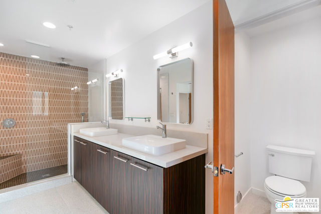 588 E San Lorenzo Road, Palm Springs CA: https://media.crmls.org/mediaz/f17794eb-01d9-4bbc-a054-b5ce3e333141.jpg