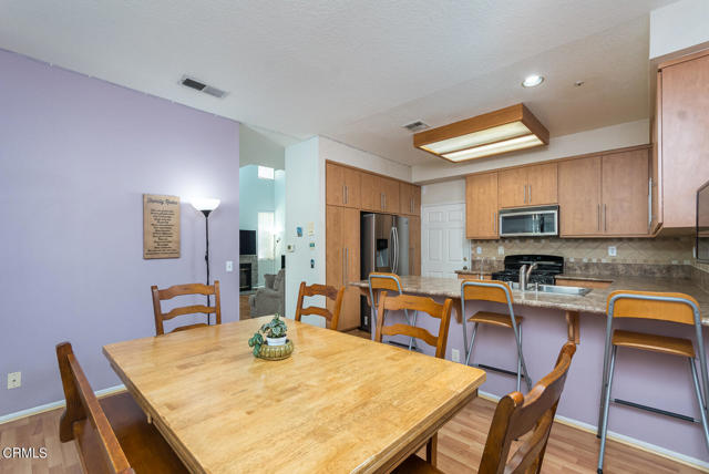 Detail Gallery Image 13 of 51 For 9442 Sylmar Ave #16,  Panorama City,  CA 91402 - 3 Beds | 2/1 Baths
