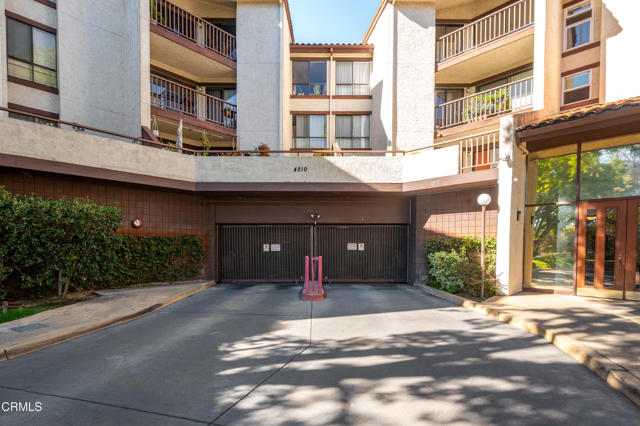 Detail Gallery Image 25 of 32 For 4210 via Arbolada #301,  Los Angeles,  CA 90042 - 2 Beds | 2 Baths