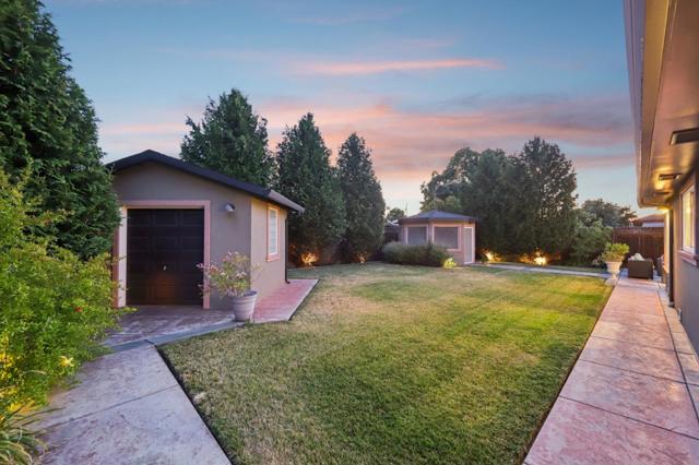 37987 Alta Drive, Fremont CA: https://media.crmls.org/mediaz/f1794295-aec6-4830-b157-1d83abc7a378.jpg