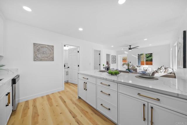 Image 18 of 51 For 11564 Manzanita Road