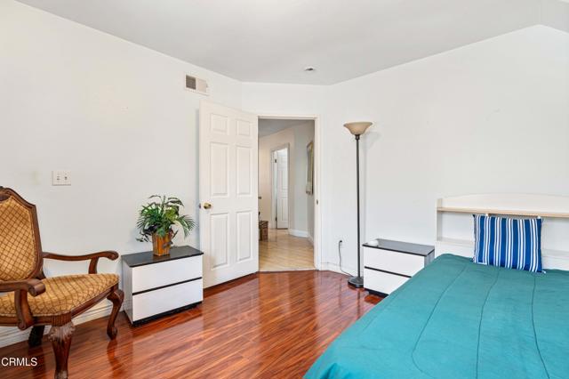 Detail Gallery Image 10 of 27 For 907 W Mission Rd #B,  Alhambra,  CA 91801 - 3 Beds | 3 Baths