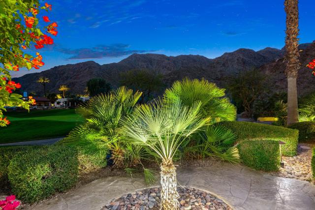 77205 Loma Vista, La Quinta CA: https://media.crmls.org/mediaz/f17c95c9-aaa7-454c-81ec-f879e2629f1d.jpg