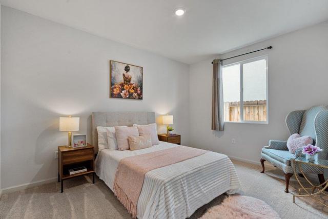 2111 Rosewood Drive, Hollister CA: https://media.crmls.org/mediaz/f17d94fe-4c77-48fd-9153-6478a71523c1.jpg