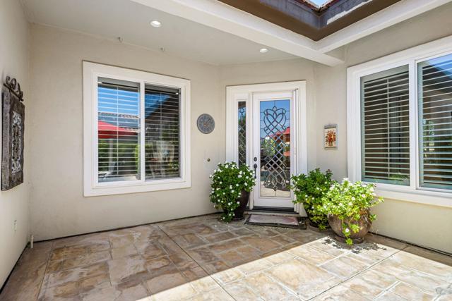 81220 Victoria Lane, La Quinta CA: https://media.crmls.org/mediaz/f17de087-2f2b-41f0-a9b0-2cac7cb10a93.jpg