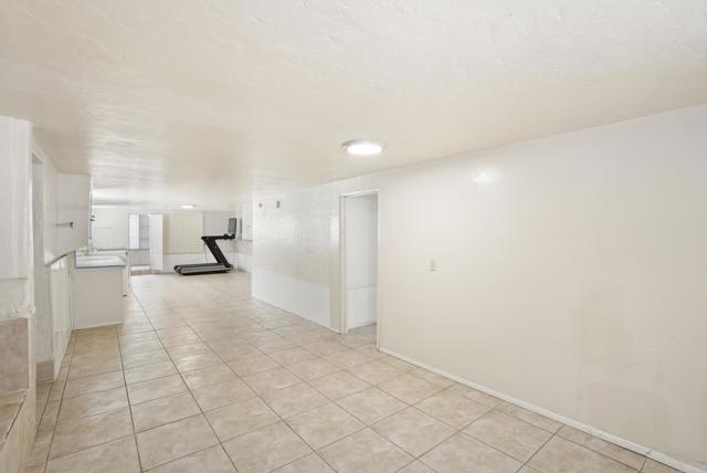 Detail Gallery Image 30 of 47 For 3040 Byron St, San Diego,  CA 92106 - 6 Beds | 2 Baths