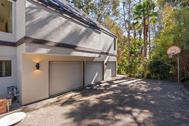 Detail Gallery Image 41 of 46 For 1765 Ivy Rd, Oceanside,  CA 92054 - 4 Beds | 3/1 Baths