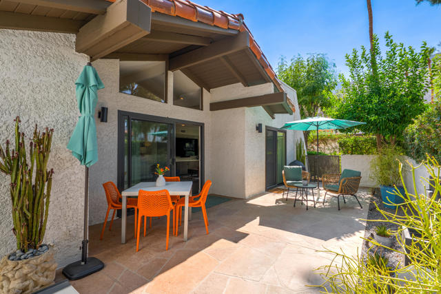 Image 22 of 36 For 290 San Jose Road 52