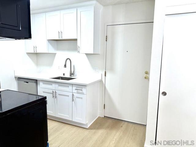 6650 AMHERST ST, San Diego CA: https://media.crmls.org/mediaz/f17fb06e-ac4f-4484-b47c-b348f3b78fcf.jpg