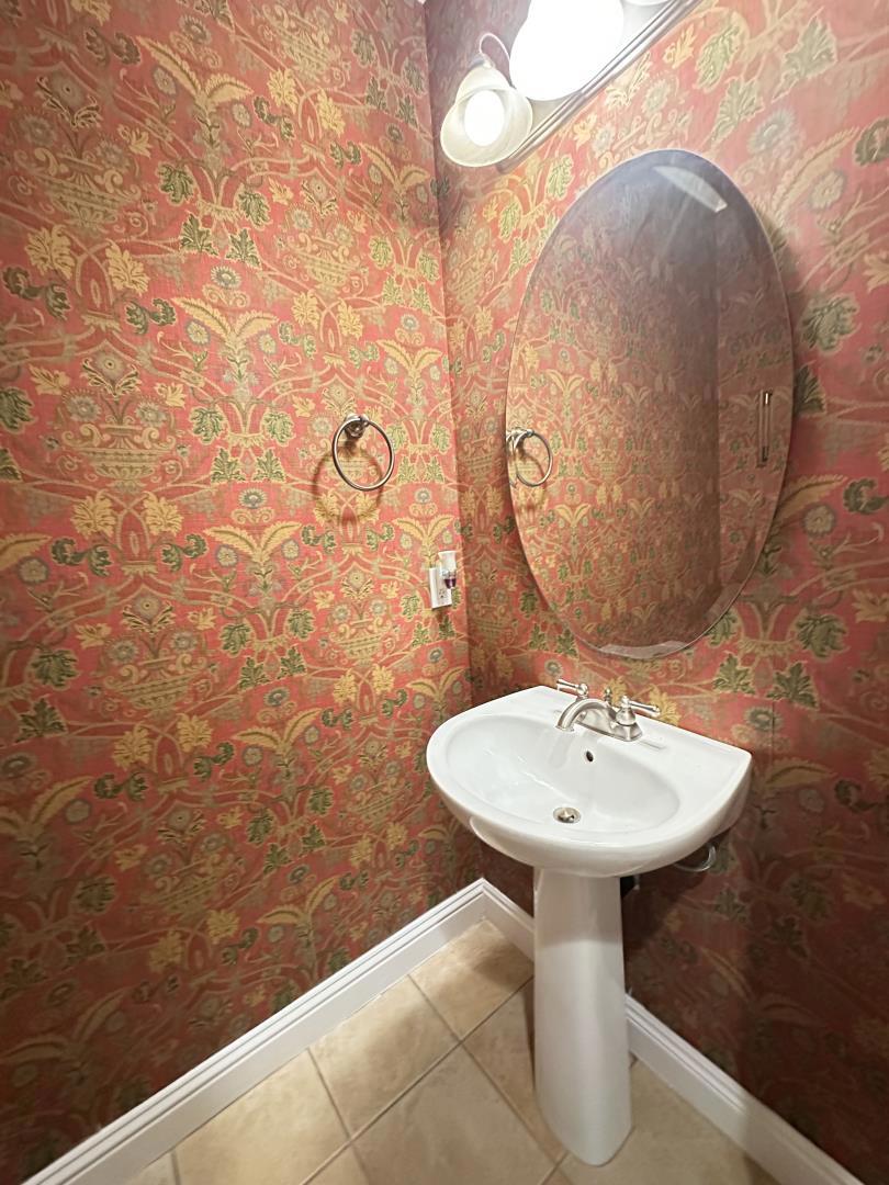 https://media.crmls.org/mediaz/f17fbcef-5b47-4131-a7d3-f96dfc3ef542.jpg?preset=X-Large