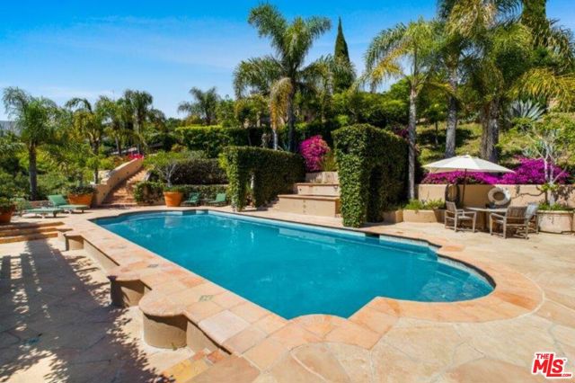 3756 FOOTHILL ESTATE (Private Lane) Road, Santa Barbara CA: https://media.crmls.org/mediaz/f18005fd-d71b-4aa5-826c-df17e081306c.jpg