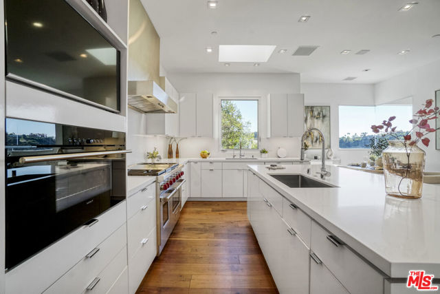 1116 Linda Flora Drive, Los Angeles CA: https://media.crmls.org/mediaz/f1813849-a107-4ac8-a17b-8a43408cc2f1.jpg