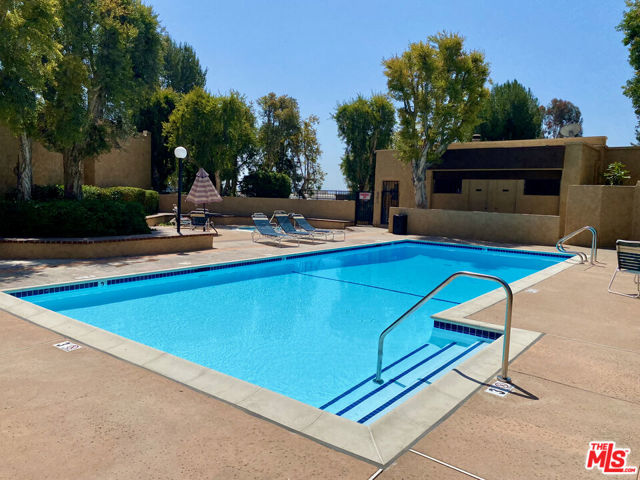 712 Vallejo Villas, Los Angeles CA: https://media.crmls.org/mediaz/f181521a-0942-4e40-8d55-f177a64d67f2.jpg