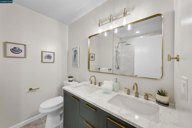 16639 Selby Dr, Castro Valley CA: https://media.crmls.org/mediaz/f181f0e2-e307-4a0e-a288-6adab84e6eae.jpg