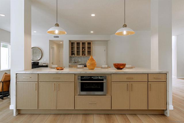 4436 Heritage Glen, San Diego CA: https://media.crmls.org/mediaz/f1828f95-6b62-43c9-a8de-6a6970add660.jpg