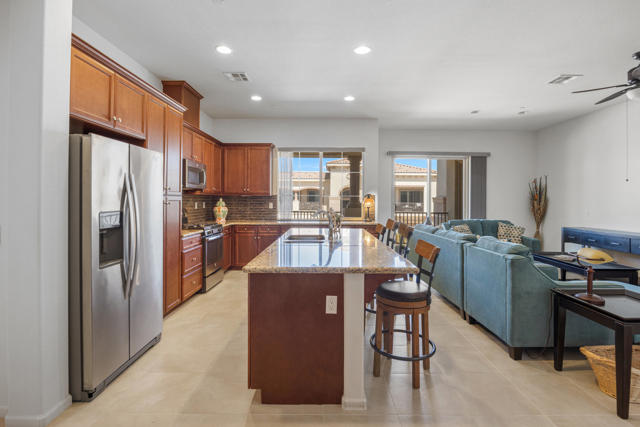 2108 Via Calderia, Palm Desert CA: https://media.crmls.org/mediaz/f182989a-bbdb-49e3-9633-01b778cf076b.jpg