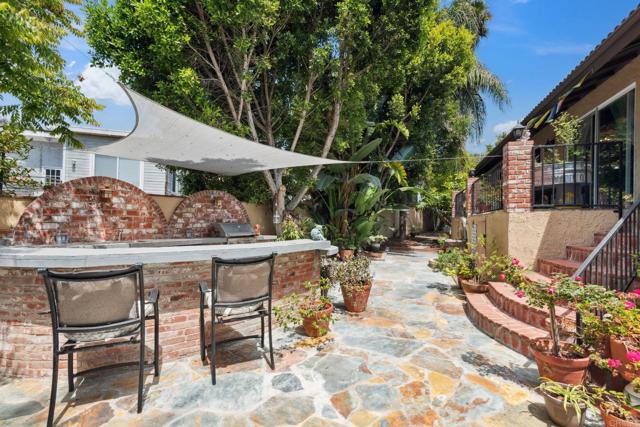 139 Parnassus Circle, Oceanside CA: https://media.crmls.org/mediaz/f182f5b9-5c28-4a4f-a6b2-bd7bf1edba6a.jpg