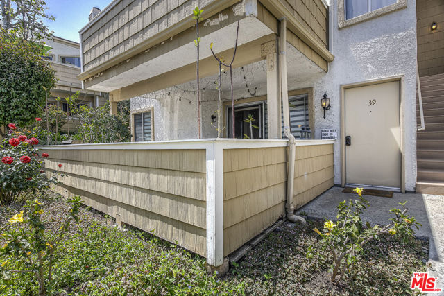 18408 Hatteras Street, 39 photo 3