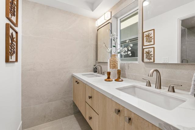 Image 25 of 59 For 212 Pacific Street