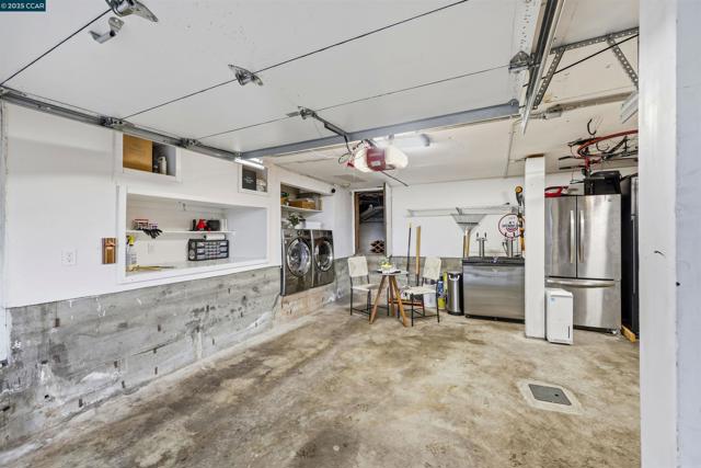 129 Spring Rd, Orinda CA: https://media.crmls.org/mediaz/f18385f6-5186-450a-a2ae-3a272184e141.jpg