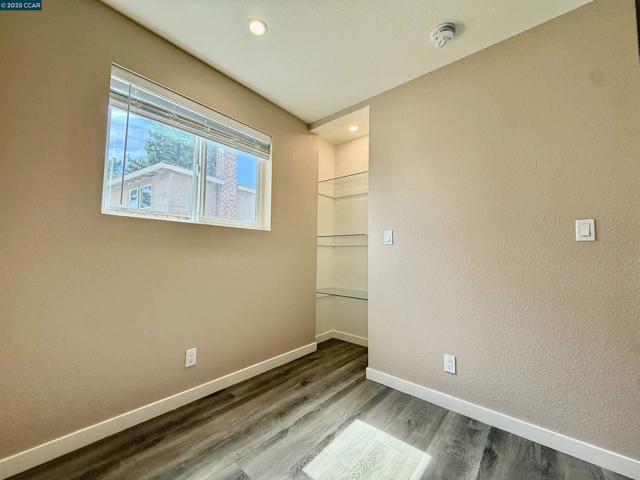 148 Lancaster Way, Vallejo CA: https://media.crmls.org/mediaz/f183b462-4150-4abb-a1f7-f2f199ffc272.jpg