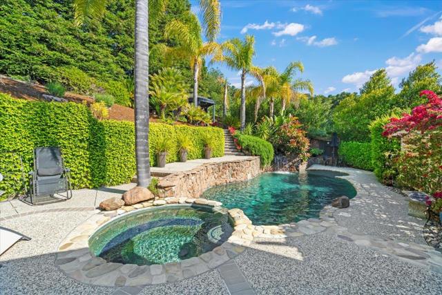 2380 Sunflower Circle, Gilroy CA: https://media.crmls.org/mediaz/f183f06d-5b27-4144-87c8-9818c054096a.jpg