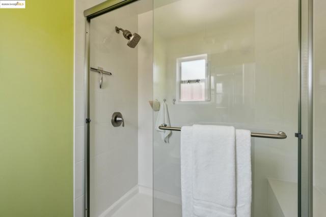 1865 Overhill Rd, Concord CA: https://media.crmls.org/mediaz/f1846bf0-092f-42c9-872b-386cbb89376a.jpg