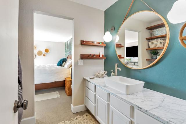 125 Surf Way, Monterey CA: https://media.crmls.org/mediaz/f1848f1d-46a9-410f-94fb-d4cba420fc48.jpg