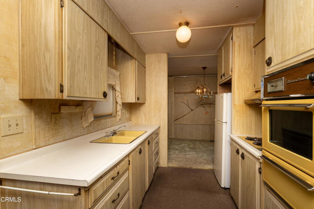 1264 Tree Lane, Oxnard CA: https://media.crmls.org/mediaz/f184ad05-3f25-41eb-b6f6-8888d46564b6.jpg