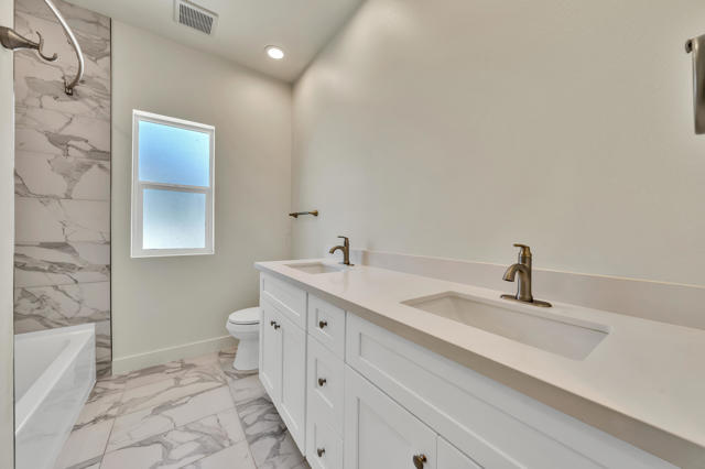33912 Whispering Palms Trail, Cathedral City CA: https://media.crmls.org/mediaz/f184edf1-54de-4a91-a44b-69da08f9fe06.jpg