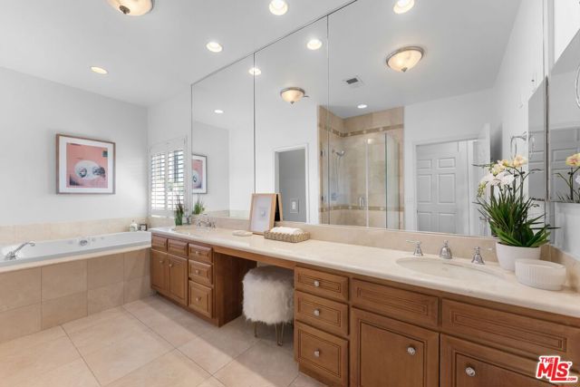 11840 Rowles Court, Los Angeles CA: https://media.crmls.org/mediaz/f1851a6e-75f0-4503-af14-067f8ba3f51d.jpg