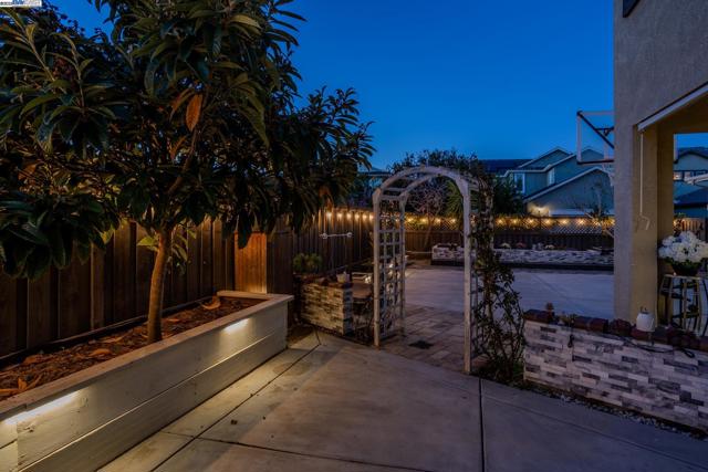 2239 Jessica Way, Tracy CA: https://media.crmls.org/mediaz/f1858427-77c5-49fc-9293-9f2177505e91.jpg