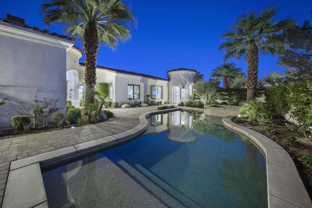 76054 Via Saturnia, Indian Wells CA: https://media.crmls.org/mediaz/f1859470-f4e9-4ea3-b36c-af7fb7bd1c60.jpg