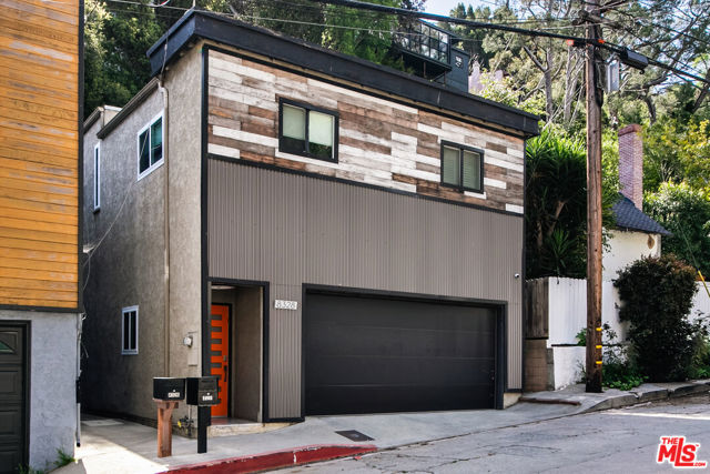 8328 Kirkwood Drive, Los Angeles CA: https://media.crmls.org/mediaz/f185c1cf-8279-4bea-9200-c376a3d75aad.jpg