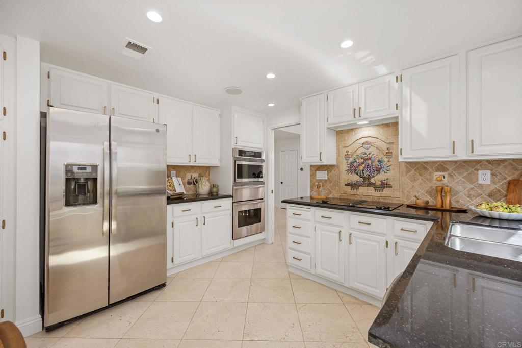 13275 Jacarte Court - photo 17