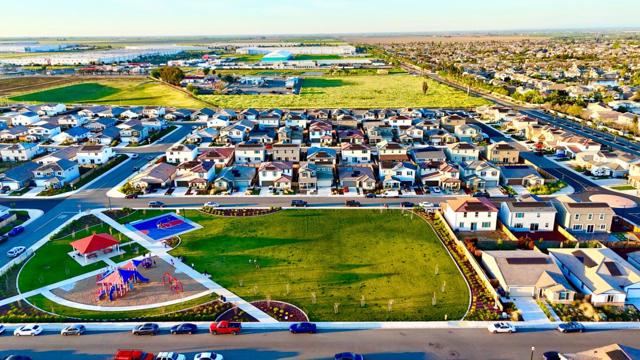 2121 Stagecoach Road, Patterson CA: https://media.crmls.org/mediaz/f18651e3-4091-4fc2-97e6-fdd494d85e47.jpg