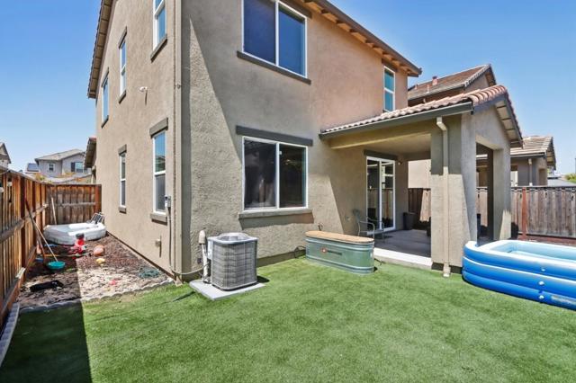 545 Shearwater Street, Hollister CA: https://media.crmls.org/mediaz/f18659c2-a011-444a-a399-5ac9c2fb5857.jpg