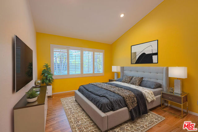 3926 Corte Cancion, Thousand Oaks CA: https://media.crmls.org/mediaz/f1866593-7143-4ddb-8eed-eb35fbff989f.jpg