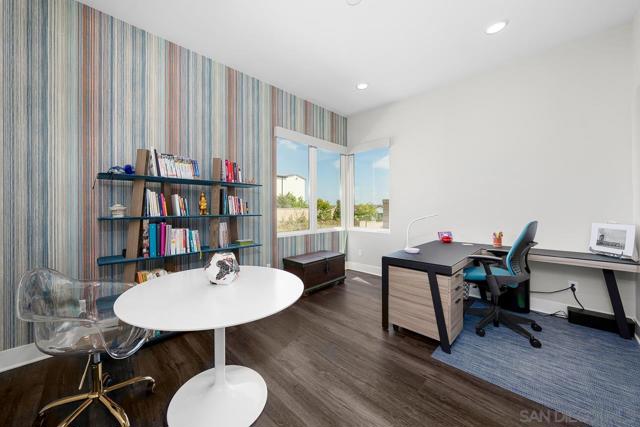 13722 Canyon Loop Trl, San Diego CA: https://media.crmls.org/mediaz/f186c1df-6a0f-49df-83cb-596f5437c7f0.jpg