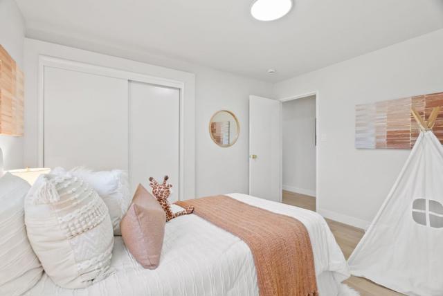 520 S Bayview Avenue, Sunnyvale CA: https://media.crmls.org/mediaz/f18756b4-df45-4343-85ab-e7a79c69e5fe.jpg