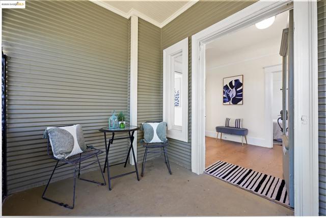 806 54Th St, Oakland CA: https://media.crmls.org/mediaz/f18758bf-0663-41bd-8e22-77161790793f.jpg