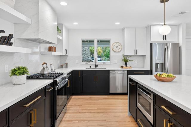 430 Gilbert Avenue, Menlo Park CA: https://media.crmls.org/mediaz/f187e8e4-6ca4-4e8b-8be6-3022b1f6294f.jpg