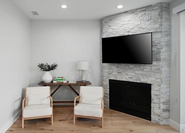 851 53 Sapphire, San Diego CA: https://media.crmls.org/mediaz/f18897f0-b97a-409d-8b2a-8f4b64f26e1a.jpg