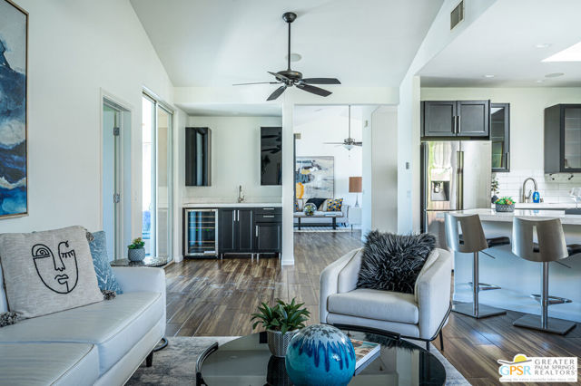 3770 Torito Circle, Palm Springs CA: https://media.crmls.org/mediaz/f1891055-1021-4141-8002-57293d97f17b.jpg