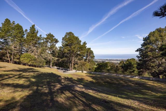 25540 Via Malpaso, Carmel CA: https://media.crmls.org/mediaz/f189a548-b687-4684-b6a3-40777a617df6.jpg